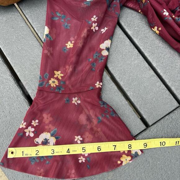 Hippie Laundry sheer top, bell sleeves, flared waist, Maroon. Women's size S - Picture 7 of 9